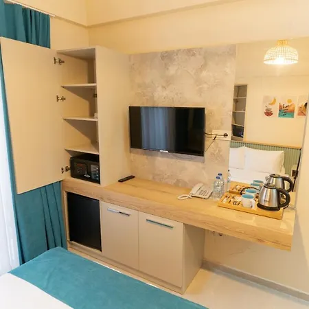 Levant Hotel&aparts * Çeşme