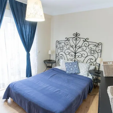 Levant Hotel&aparts Отель *