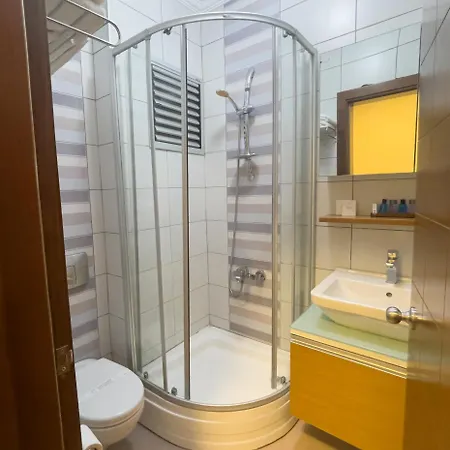 Levant Hotel&aparts Кешме