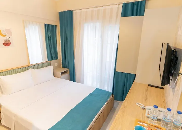 Levant Hotel&aparts Otel *