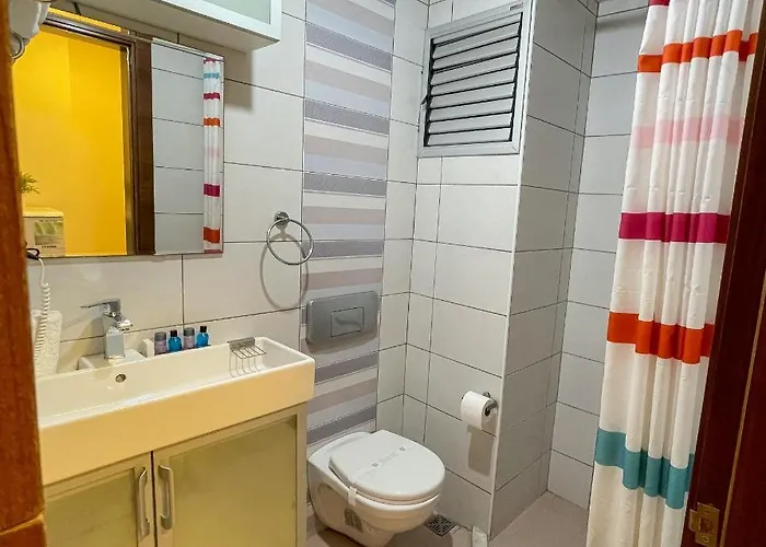 Levant Hotel&aparts Готель Чешме