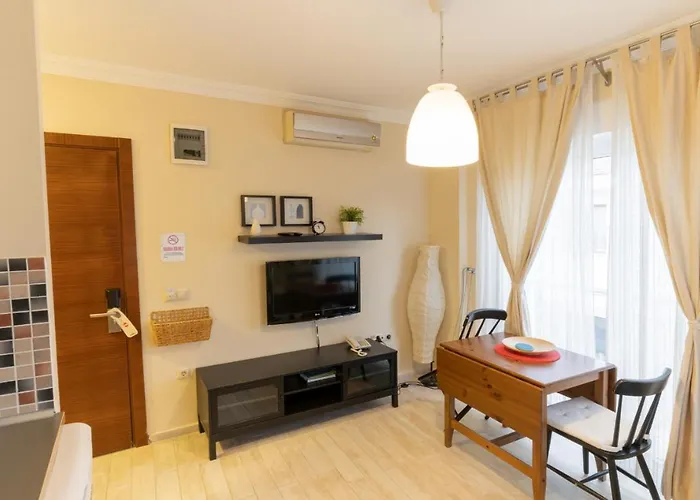 Levant Hotel&aparts Готель Чешме